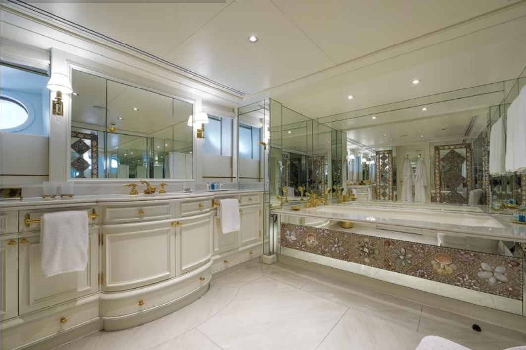 majesty-premium-yacht-59-ft