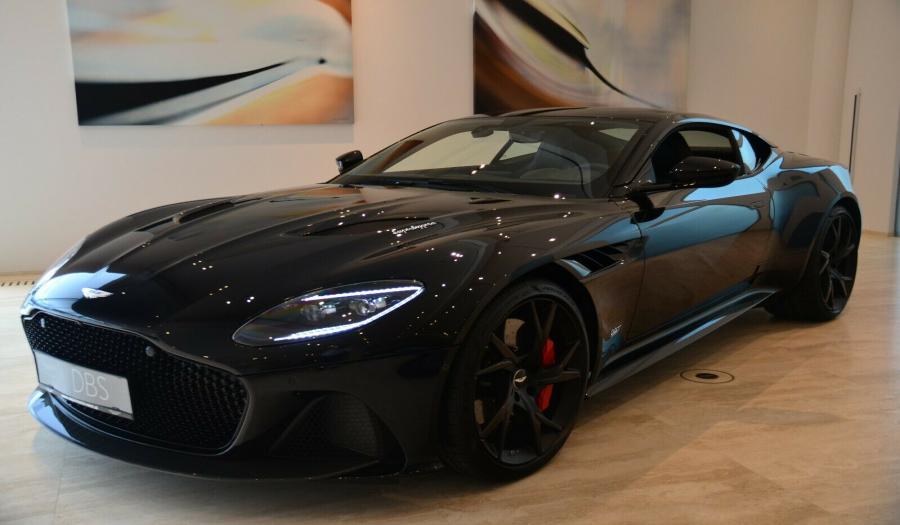 ASTON MARTIN DBS SUPERLEGGERA COUPE